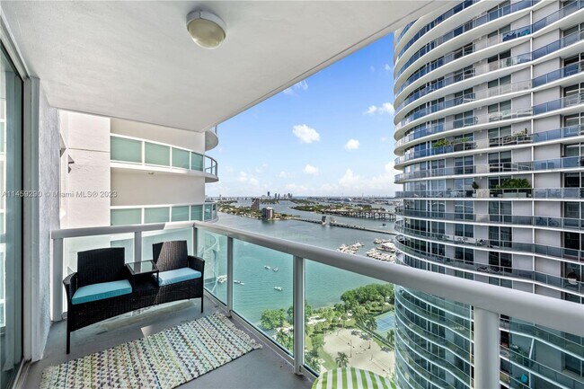 property at 1800 N Bayshore Dr