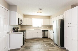 6230 Hott Springs Dr in Arlington, TX - Building Photo - Building Photo