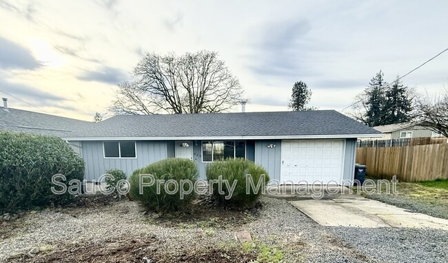 property at 425 S 8th St