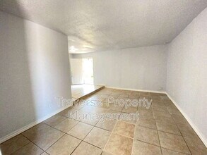 6812 Trail Lake Dr in Fort Worth, TX - Building Photo - Building Photo
