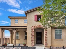 13458 Snowdrop Ct in Victorville, CA - Building Photo