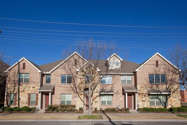 property at 528 S Greenville Ave