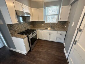 2501 W Cullom Ave in Chicago, IL - Building Photo - Building Photo