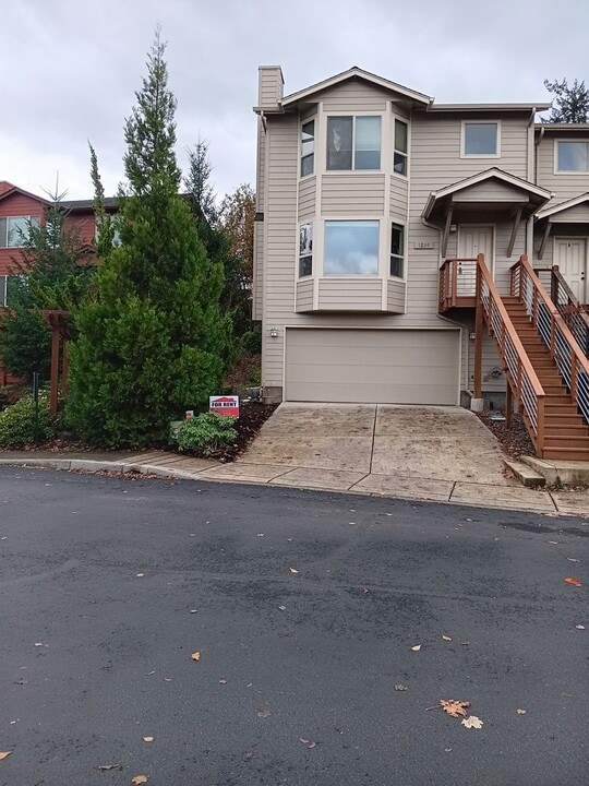1296 Westbrook Dr NW in Salem, OR - Building Photo