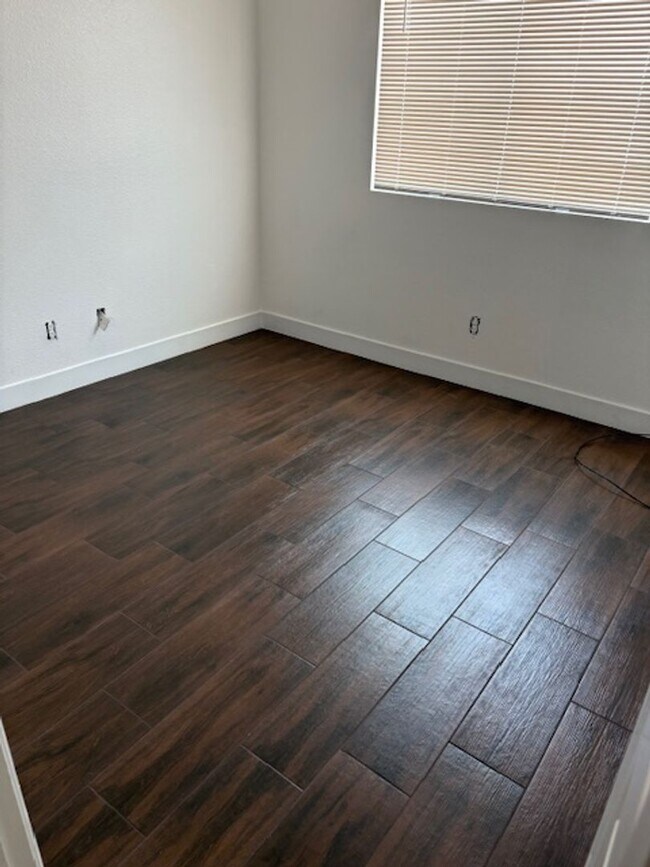 5317 Rio Eldorado Ct in North Las Vegas, NV - Foto de edificio - Building Photo