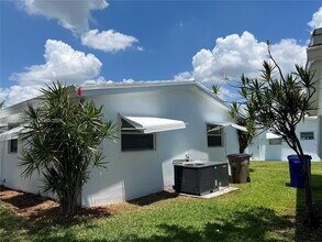 145 NW 41st Ct in Pompano Beach, FL - Building Photo - Building Photo