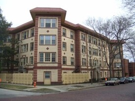 San Carlos Apartments