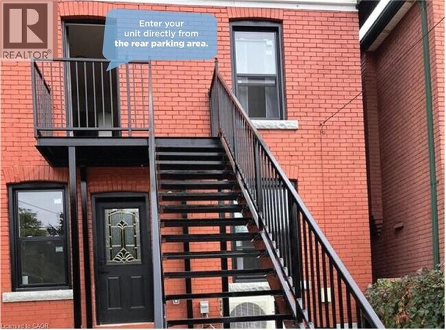 15 Barnesdale Ave N in Hamilton, ON - Building Photo - Building Photo