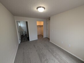 1360 S Edgewater Cir, Unit 101 in Nampa, ID - Building Photo - Building Photo