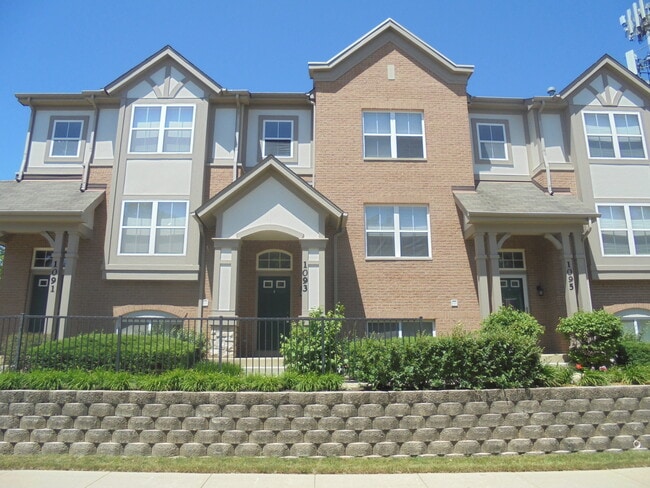 property at 1093 N Claremont Dr