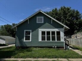 408 E 4th St in Atlantic, IA - Building Photo