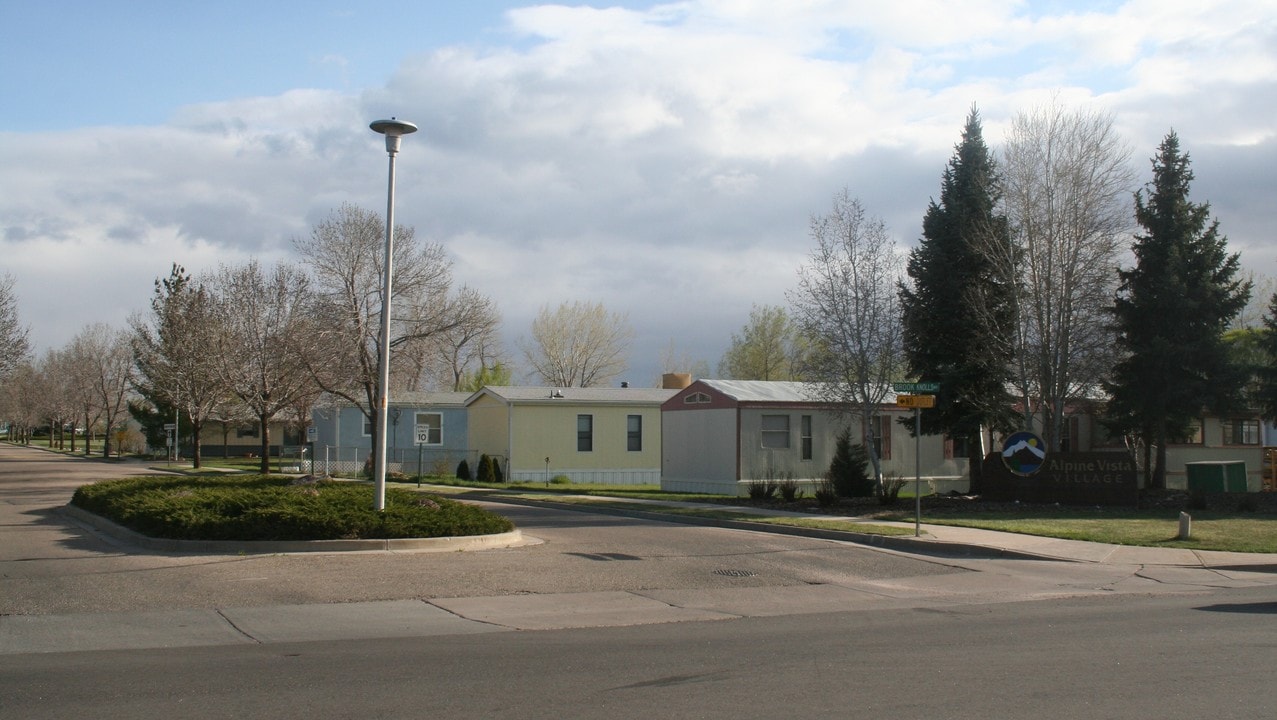 Alpine Vista Village in Loveland, CO - Building Photo