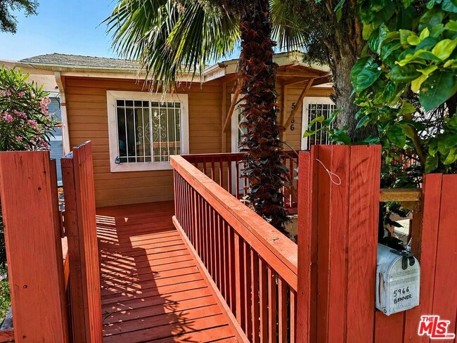 5966 Benner St in Los Angeles, CA - Building Photo - Building Photo