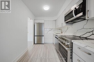 70 Old Sheppard Ave in Toronto, ON - Building Photo - Building Photo