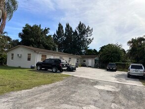 4600 Kelmar Dr in West Palm Beach, FL - Building Photo - Building Photo
