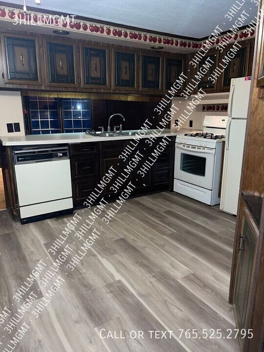 22 W Kidds Mill Rd in Transfer, PA - Building Photo