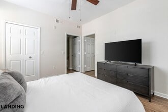 2801 Biltmore Park Dr, Unit 22-208 in Orlando, FL - Building Photo - Building Photo