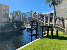 21 Royal Palm Way in Boca Raton, FL - Building Photo