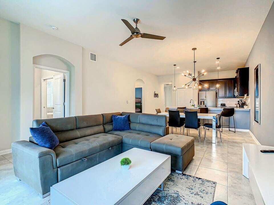 1159 Challenge Dr in Davenport, FL - Building Photo