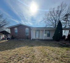 1894 San Luis Rey Pkwy in Fenton, MO - Building Photo