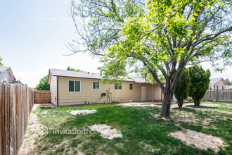 2761 S Jasper St in Aurora, CO - Building Photo - Building Photo