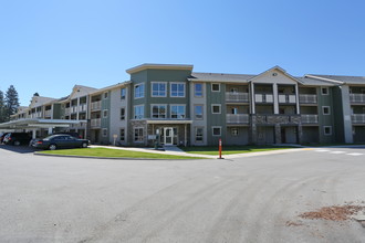 Riverstone Silver Apartments in Coeur d'Alene, ID - Building Photo - Building Photo