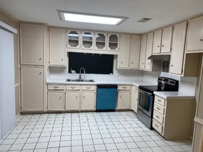109 Laguna Dr in Victoria, TX - Building Photo - Building Photo