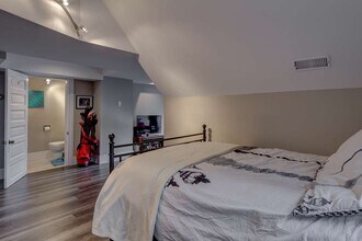 41 Charlton Av W in Hamilton, ON - Building Photo - Building Photo