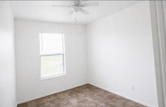 1705 Benttree Dr, Unit B in Killeen, TX - Building Photo - Building Photo