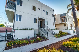 5020 Pickford St in Los Angeles, CA - Building Photo - Building Photo