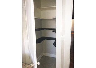 3238 Bishop St in Cincinnati, OH - Building Photo - Building Photo