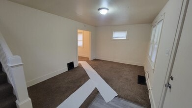 105 Edward Ave in Akron, OH - Building Photo - Building Photo