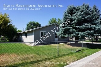 301 Sunnyside Dr in Caldwell, ID - Building Photo - Building Photo