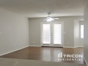 8931 W Cinnabar Ave in Peoria, AZ - Foto de edificio - Building Photo