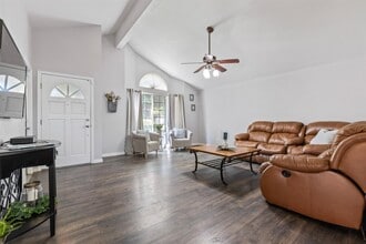5264 W Fremont Ave in Fresno, CA - Building Photo - Building Photo