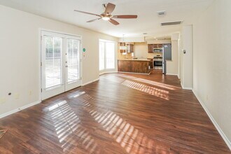 120 Eagle Rock Ct in Spring, TX - Building Photo - Building Photo