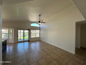 15001 S 46th Pl in Phoenix, AZ - Building Photo - Building Photo