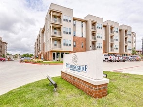 Sterlingshire in Dallas, TX - Building Photo - Building Photo
