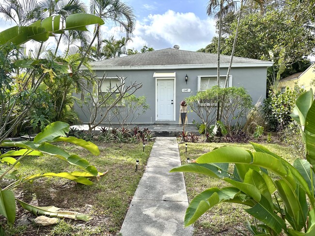 1147 15th Ave N in Lake Worth, FL - Building Photo - Building Photo