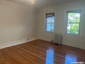 50 The Crescent in Babylon, NY - Building Photo - Building Photo