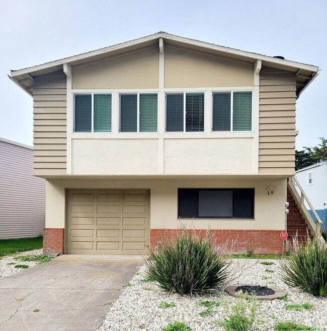 property at 19 Brookhaven Ct