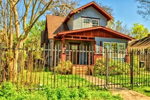 610 Enid St in Houston, TX - Building Photo