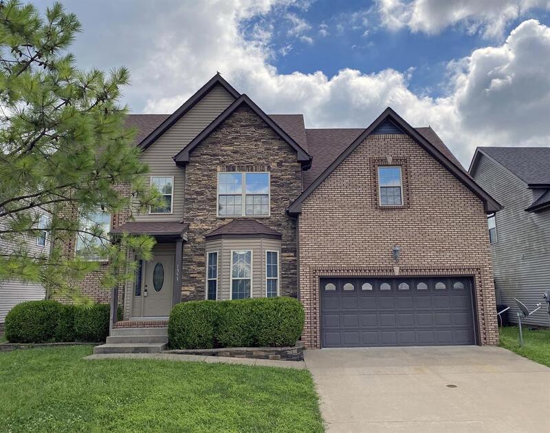 1353 Chinook Cir in Clarksville, TN - Building Photo