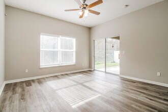 4430 Spring Blossom Dr in Kissimmee, FL - Foto de edificio - Building Photo