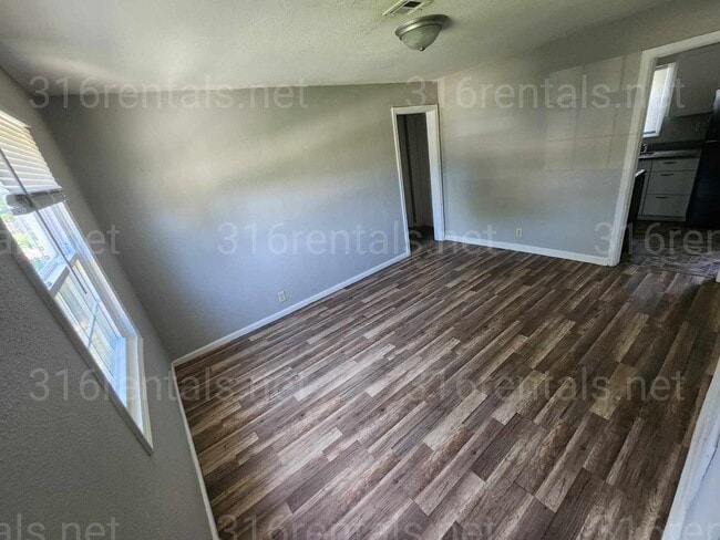1653 N Erie Ave in Wichita, KS - Building Photo - Building Photo