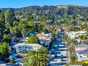 2447 Beachwood Dr in Los Angeles, CA - Building Photo - Building Photo