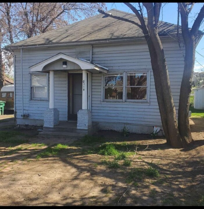 114 24th St in Lewiston, ID - Building Photo