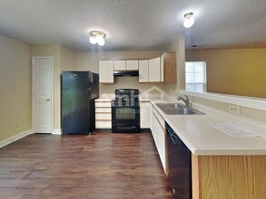10917 Snowdrop Way in Indianapolis, IN - Building Photo - Building Photo