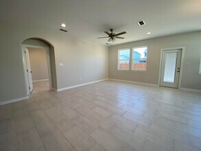 1426 Key Deer Dr in Laredo, TX - Building Photo - Building Photo