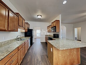 1664 Dexter Ln in Cordova, TN - Building Photo - Building Photo